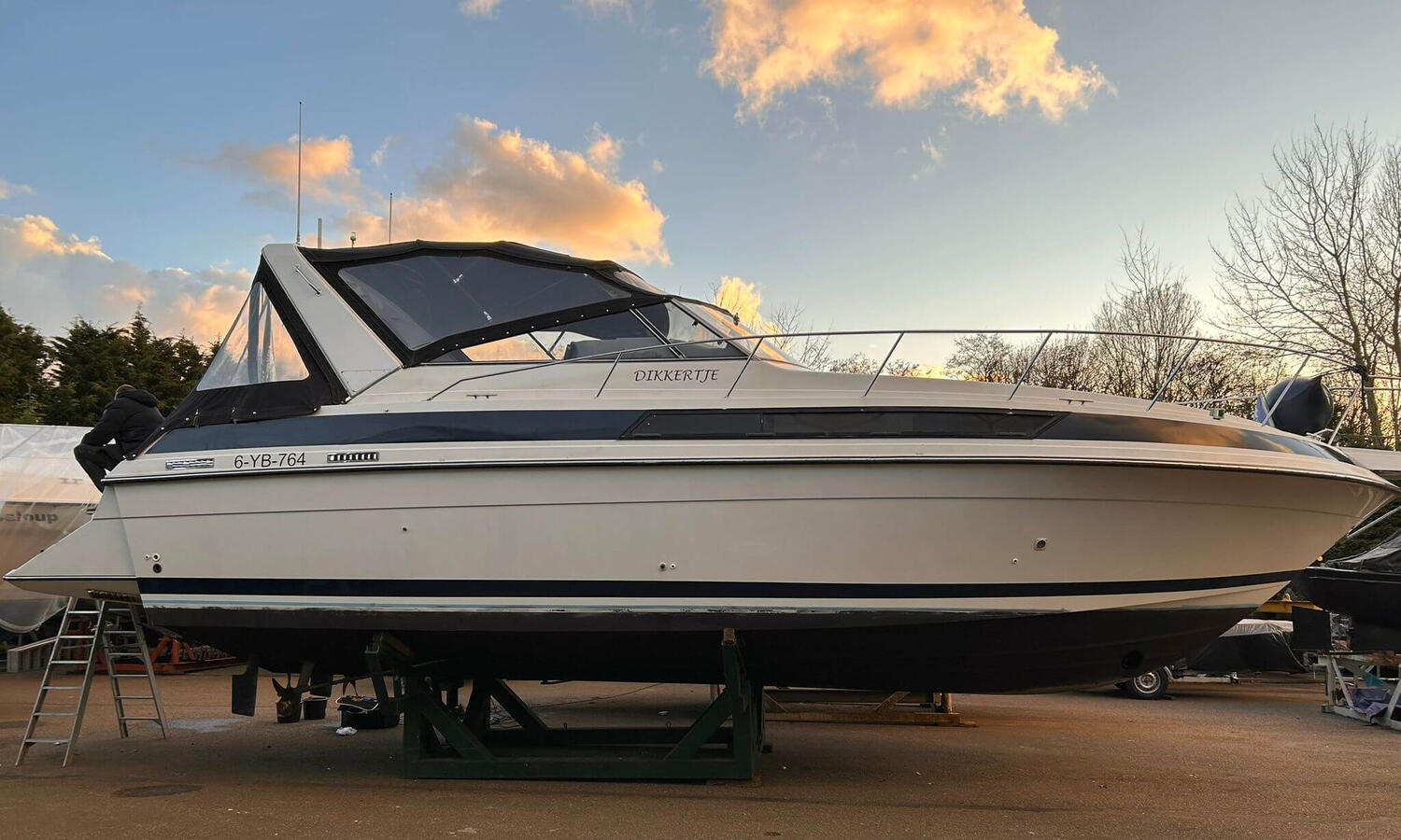 Boot na polijsten rotterdam 3 Boot weer in hoogglans na machinaal polijsten en waxen